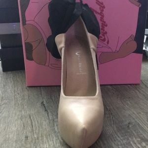 Nude wedge platform heel